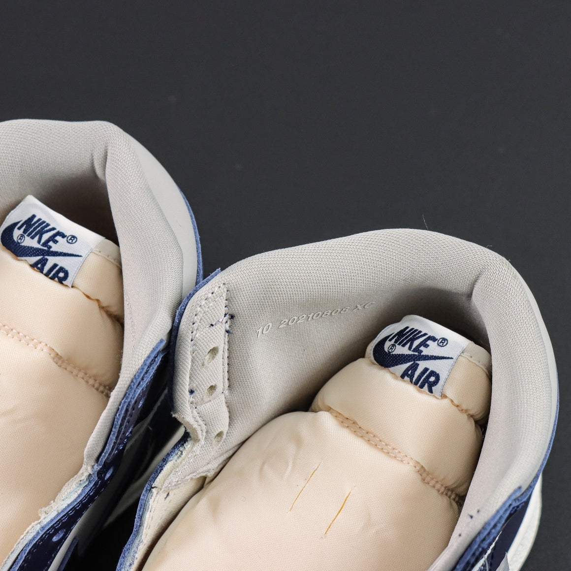 Air Jordan 1 Retro High OG 85 College Navy