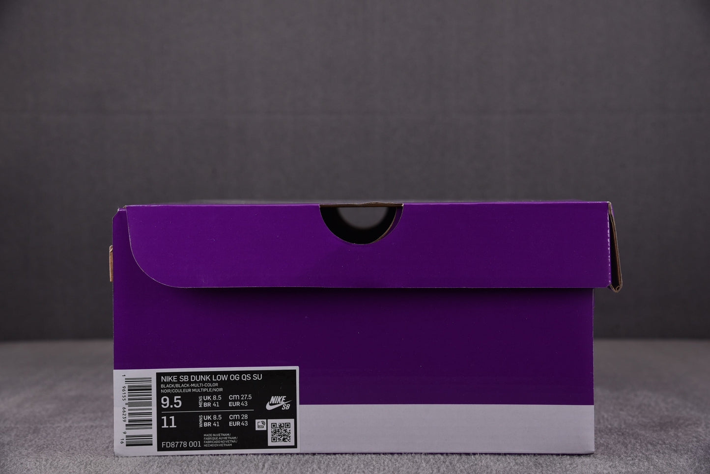 Nike SB Dunk x Supreme