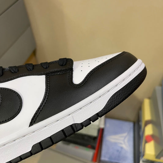 Nike Dunk Black and White Panda