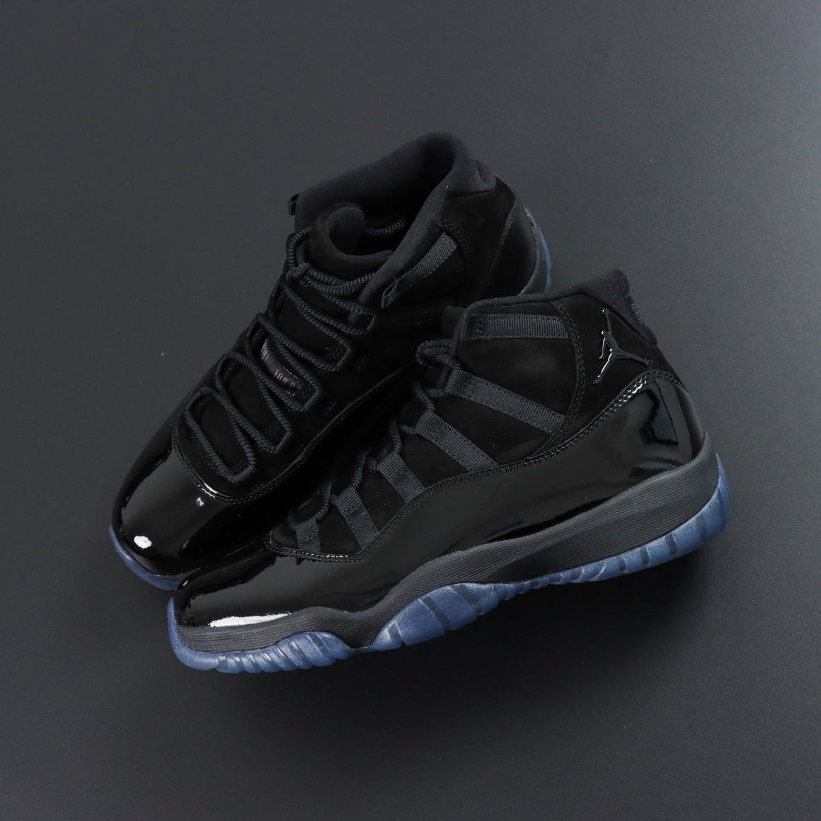 Air Jordan 11 Retro Cap and Gown