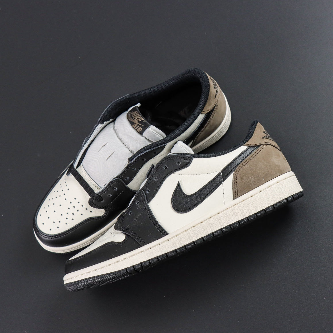 Air Jordan 1 Low OG Mocha