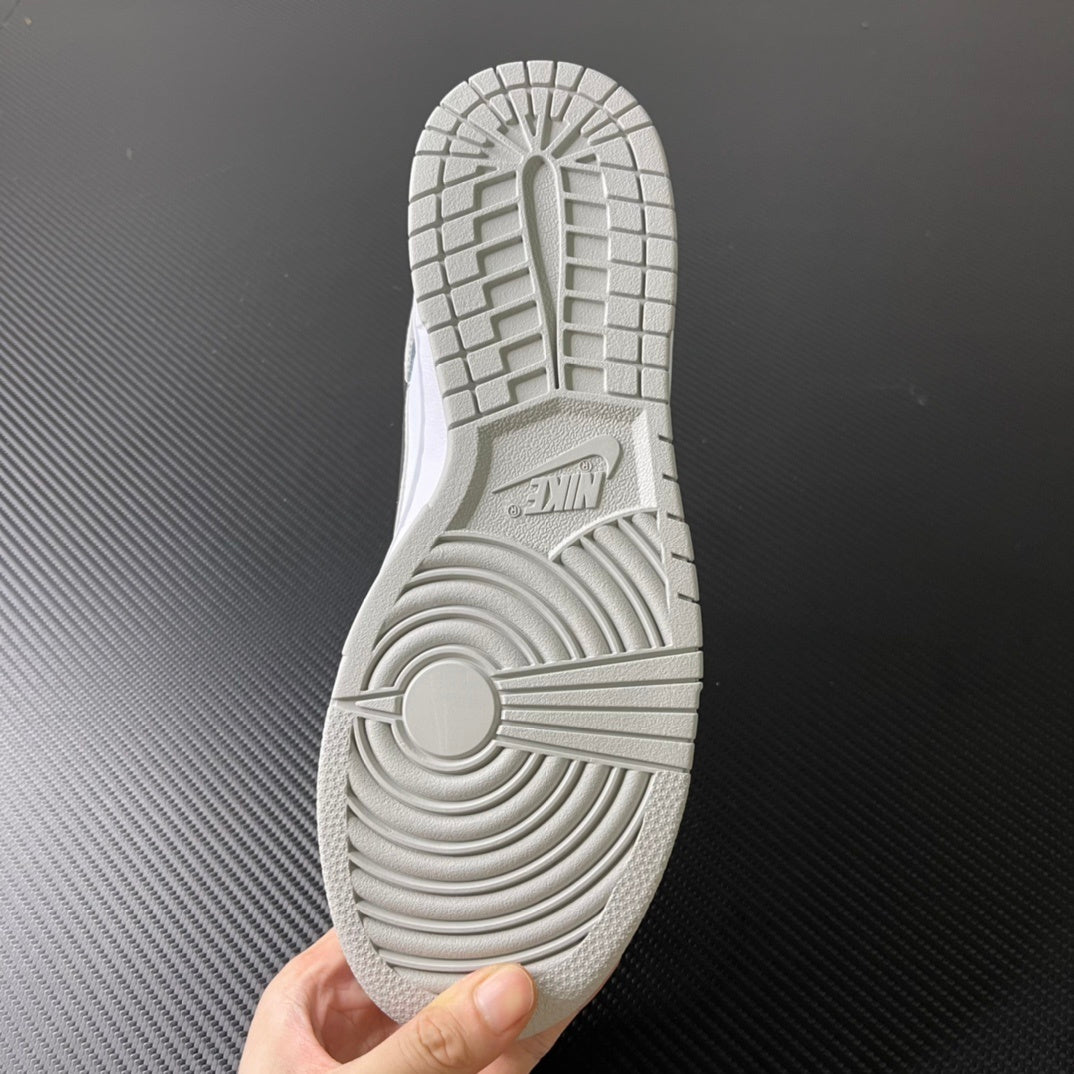 Nike Dunk Retro SE Jackpot Grey Fog