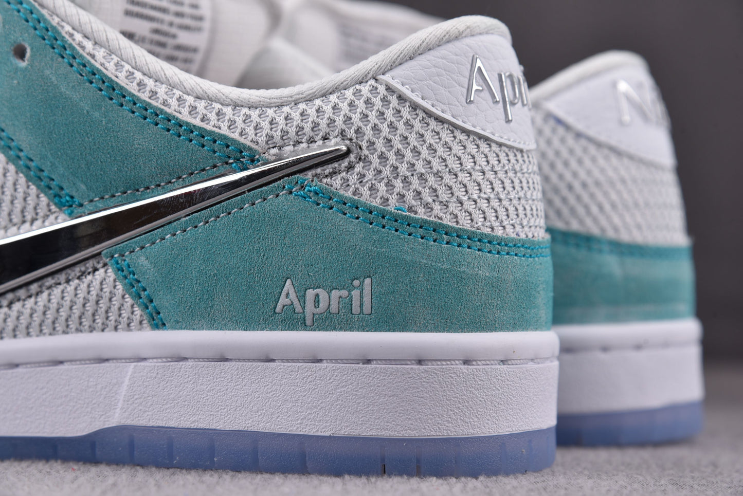 Nike SB Dunk April