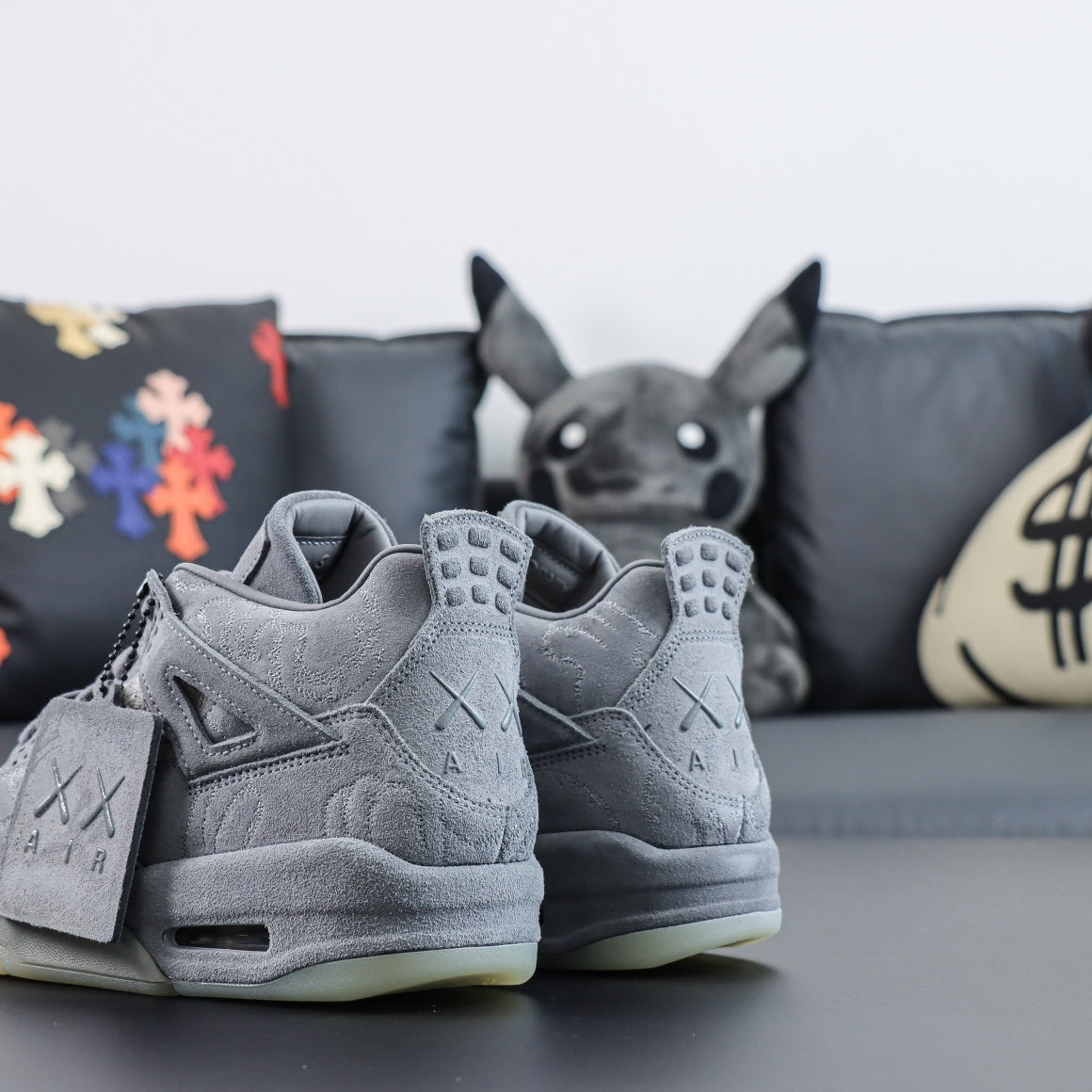 Air Jordan 4 Kaws