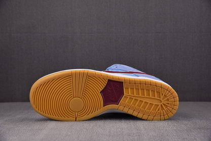 Nike SB Dunk Low Philadelphia Phillies