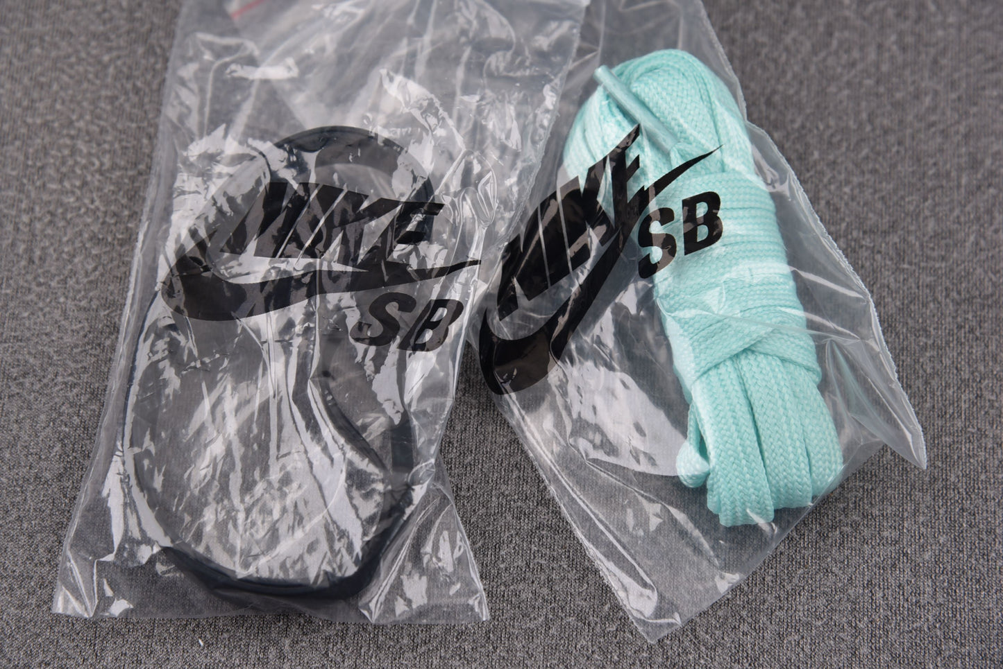 Nike SB Dunk Tiffany Lobster