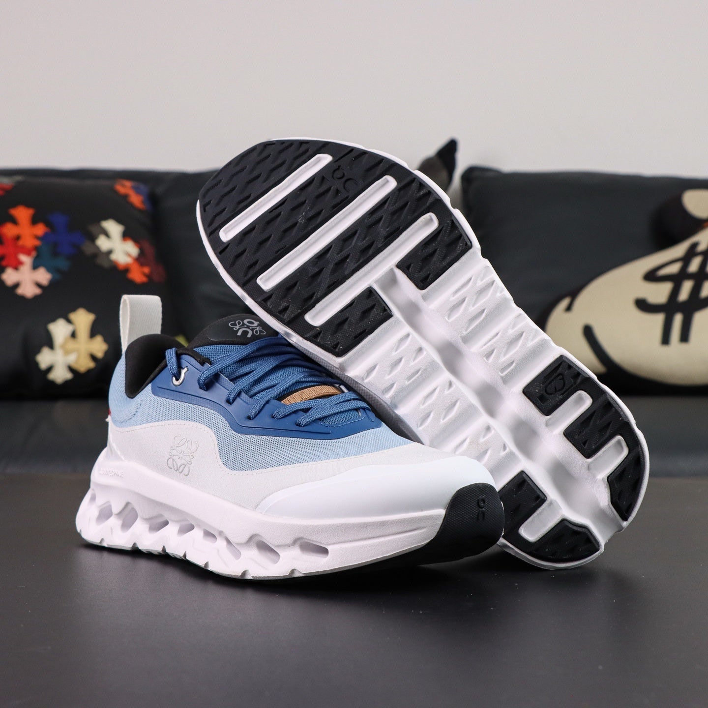 Cloudsurfer white and blue