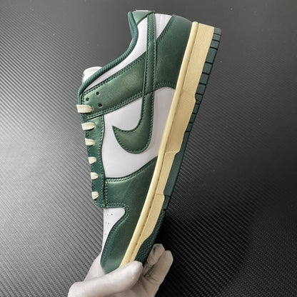 Nike Dunk Vintage Green