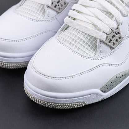 Air Jordan 4 White Oreo [2021]