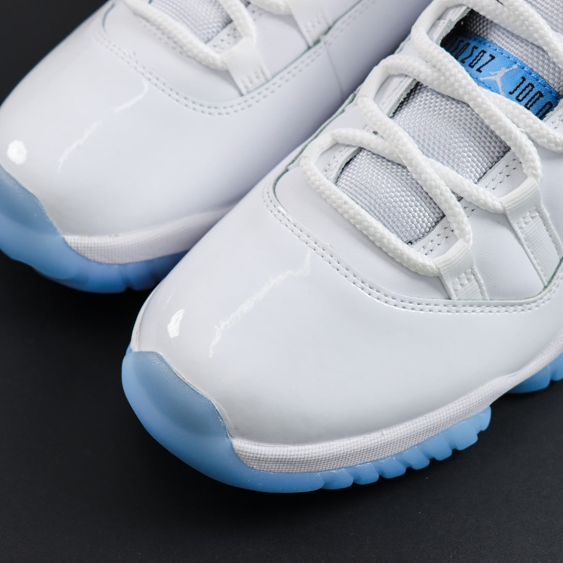 Air Jordan 11  Retro Legend Blue [2011]