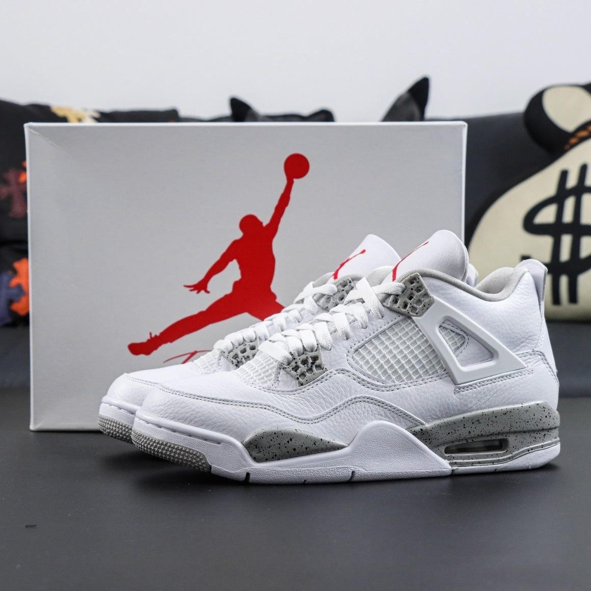 Air Jordan 4 White Oreo [2021]