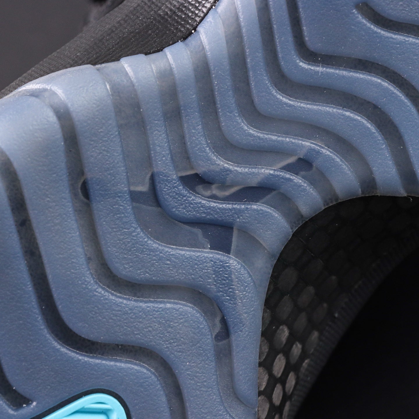 Air Jordan 11  Retro Gamma Blue [2025]