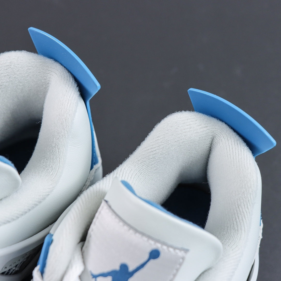 Air Jordan 4 Military Blue
