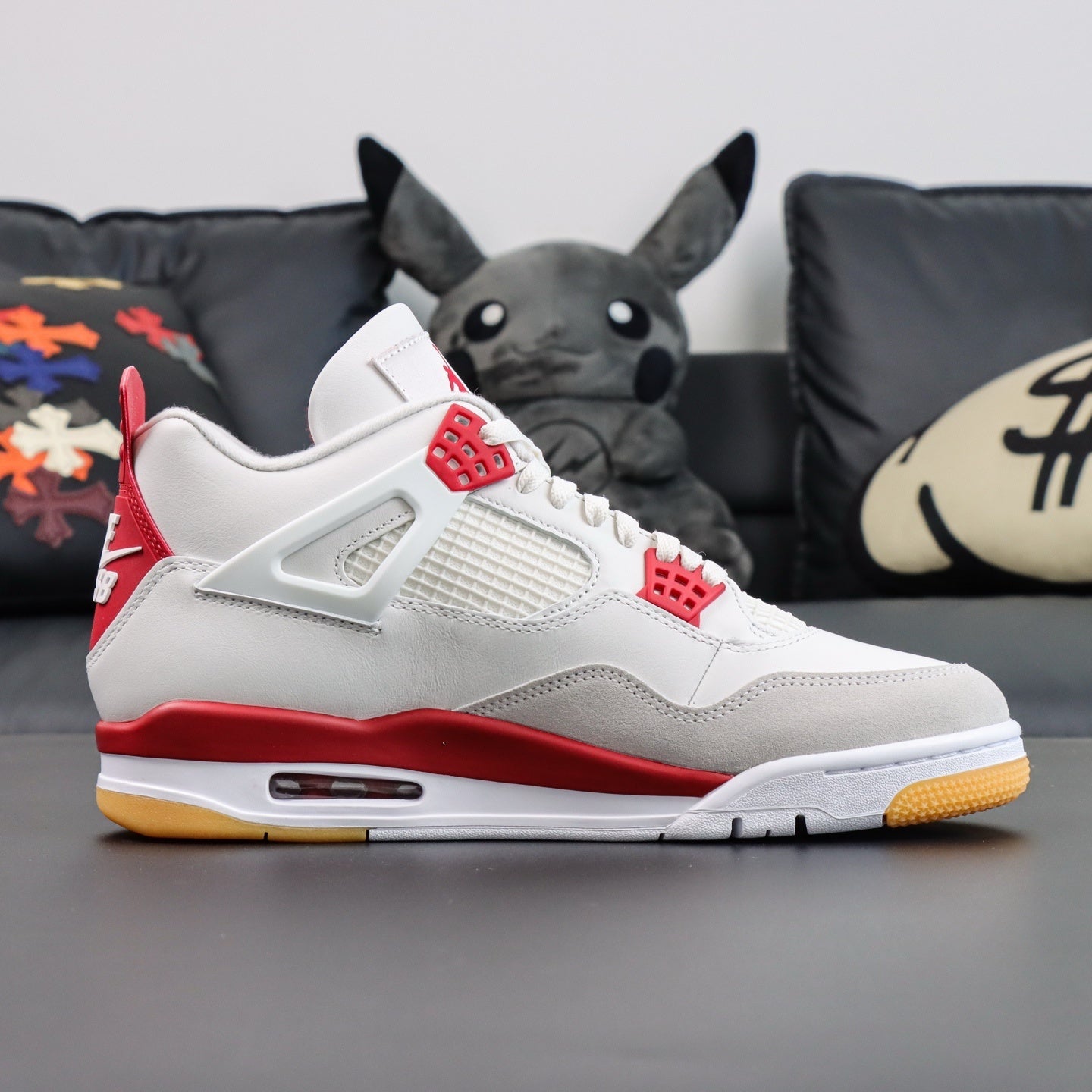 Air Jordan 4 x Nike SB Varsity Red