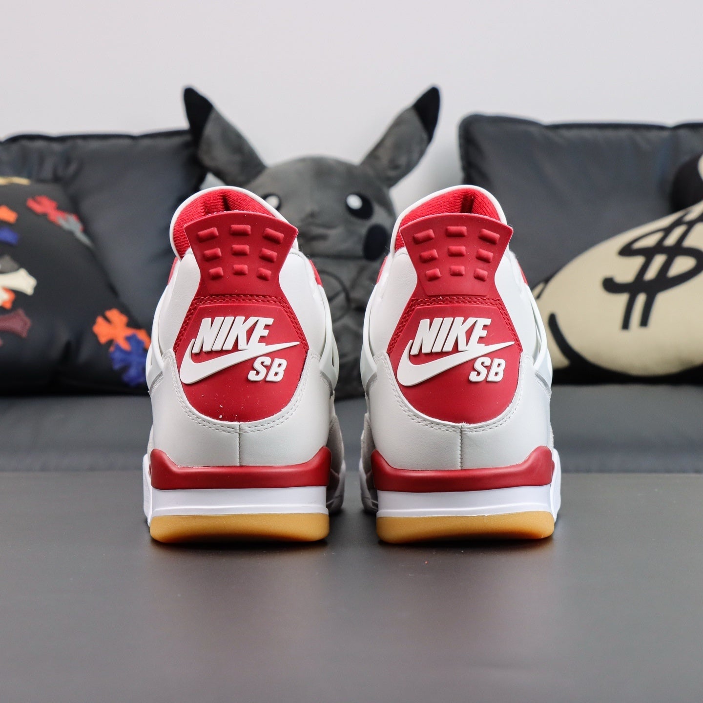 Air Jordan 4 x Nike SB Varsity Red