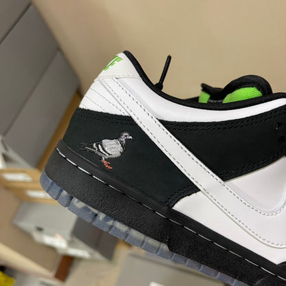 Nike Dunk Panda Pigeon