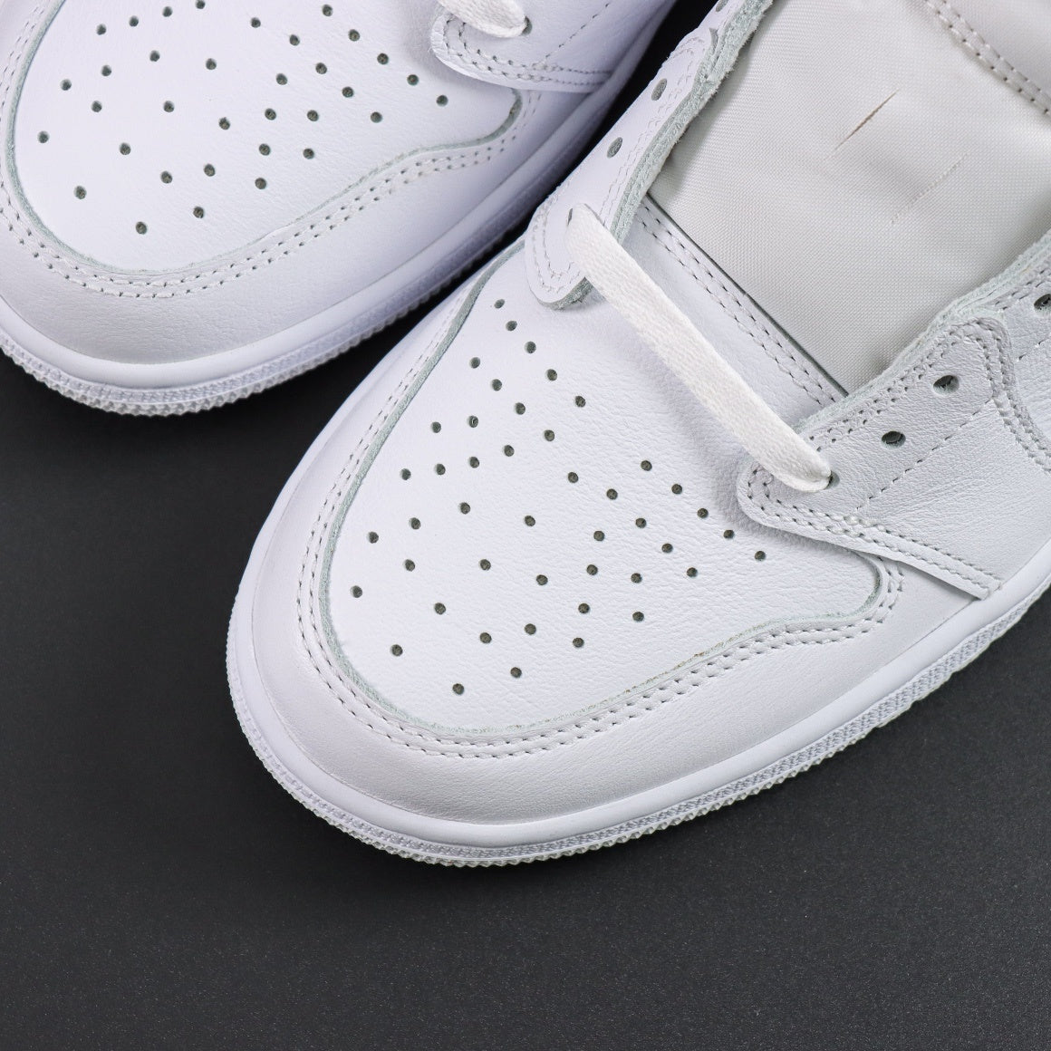 Air Jordan 1 Low OG Neutral Grey [2024]