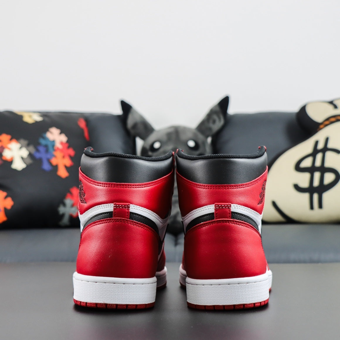 Air Jordan 1 Retro High OG Chicago [2015]