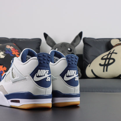 Air Jordan 4 x Nike SB Varsity Red