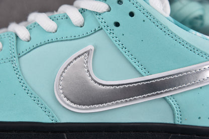 Nike SB Dunk Tiffany Lobster