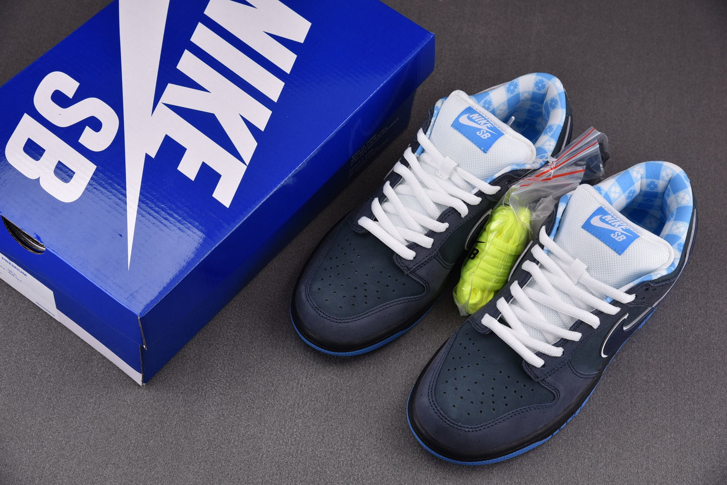 Nike SB Dunk Blue Lobsters
