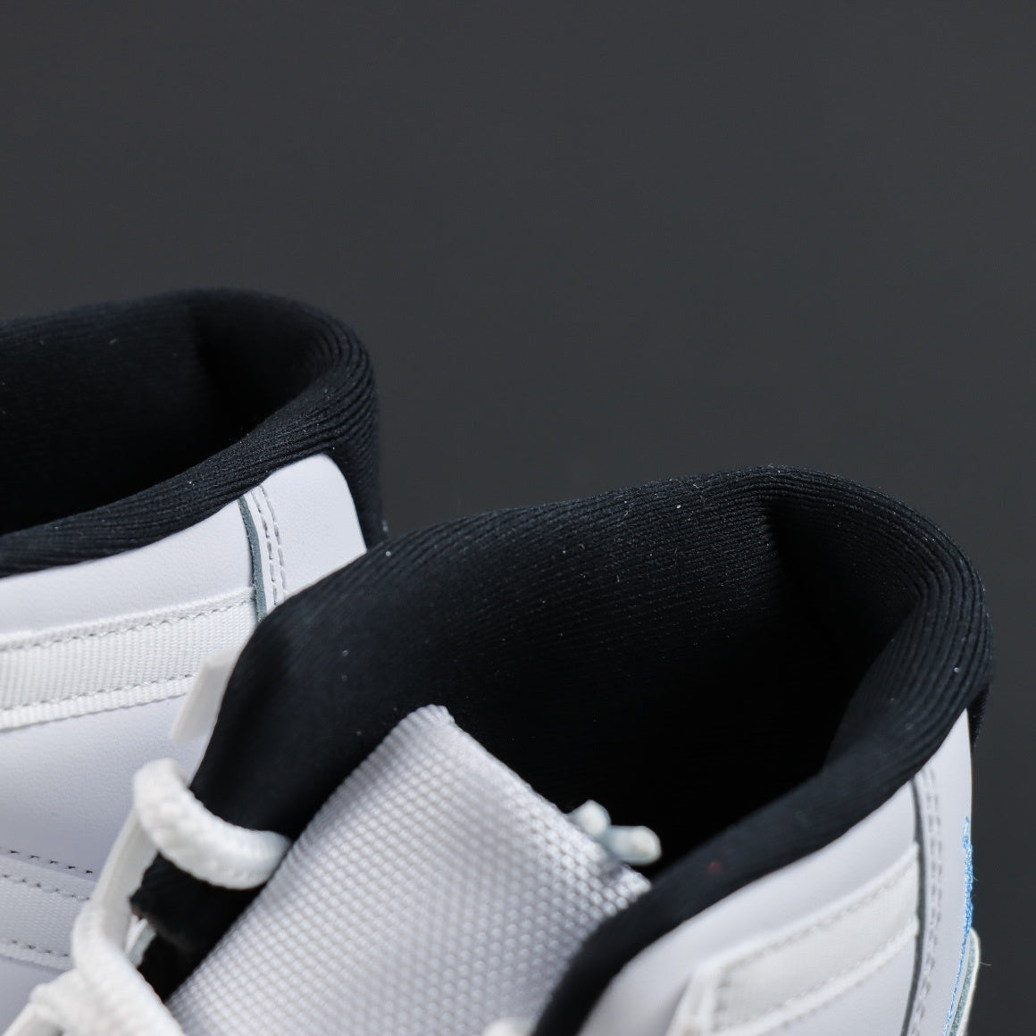 Air Jordan 11  Retro Legend Blue [2011]
