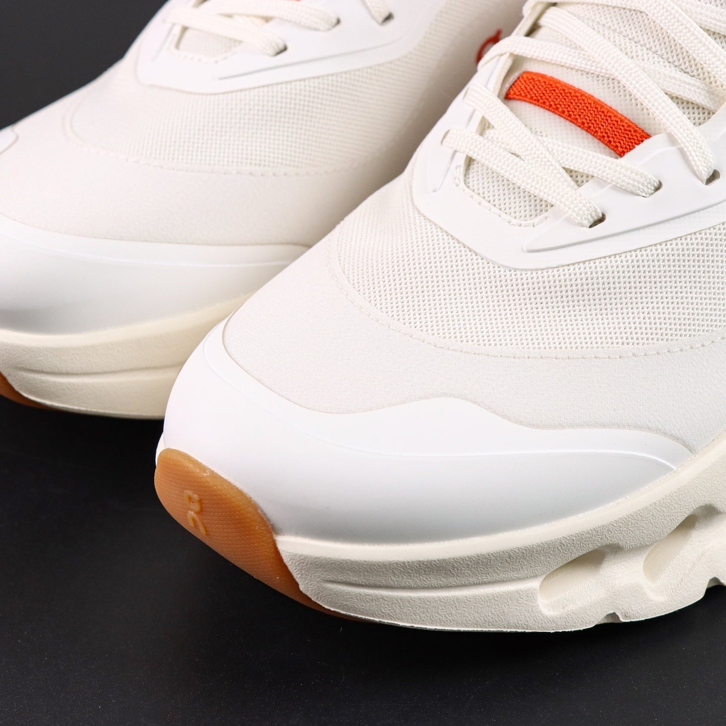 Cloudsurfer white and orange