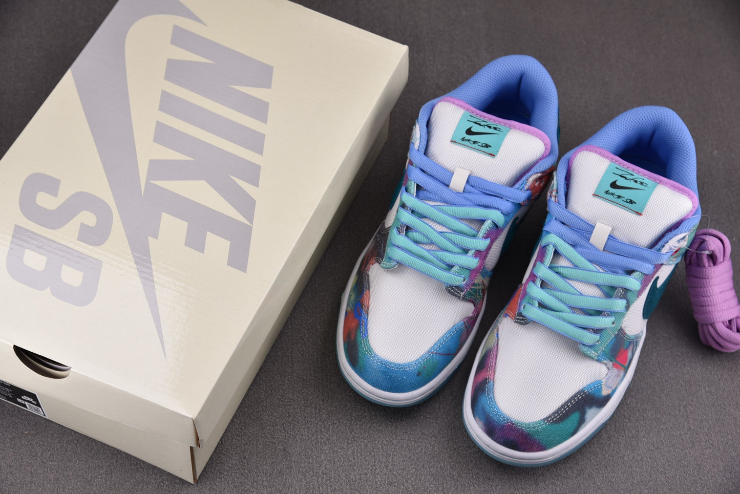 Nike SB Dunk x Futura Laboratories