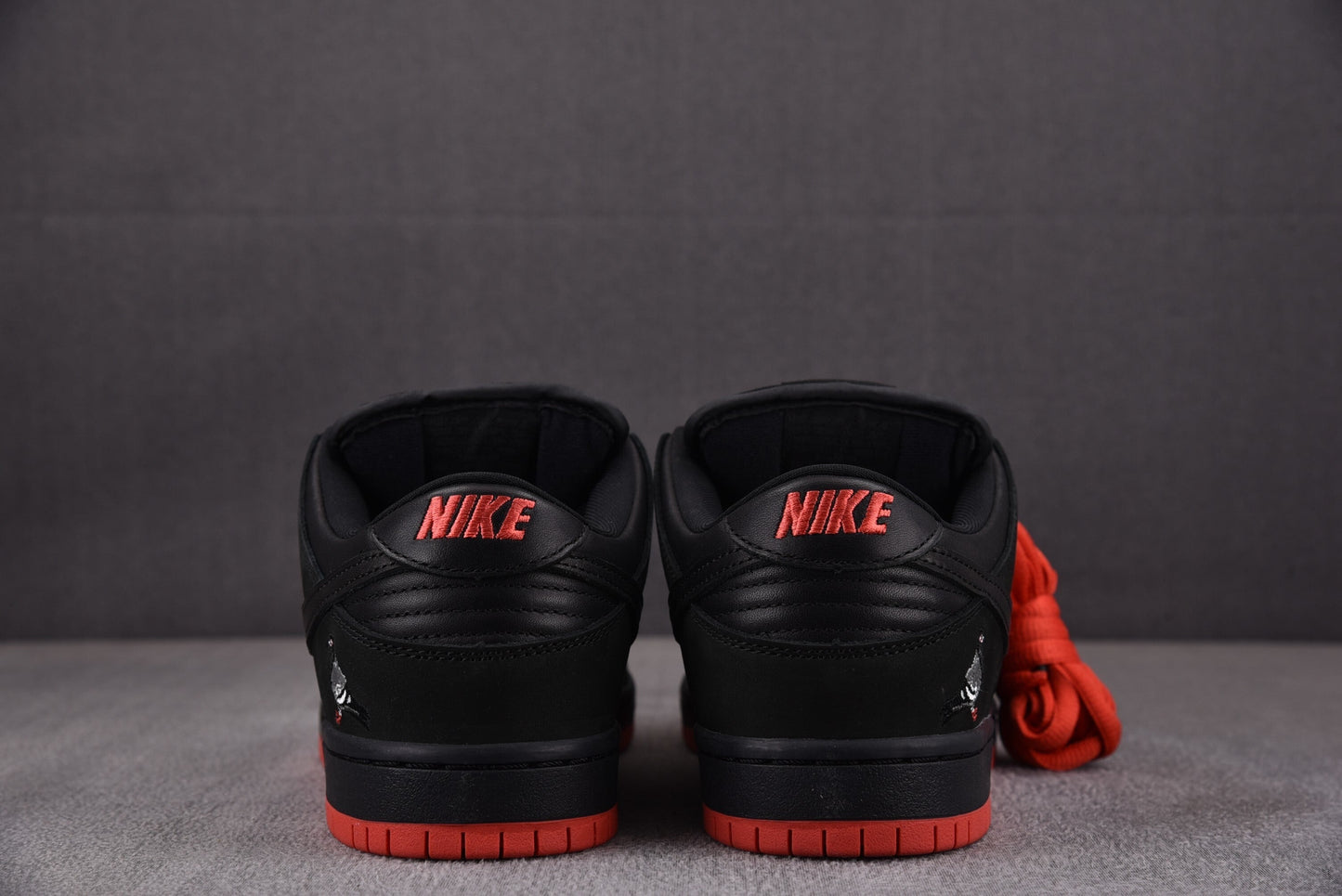 Nike SB Dunk Black Pigeon
