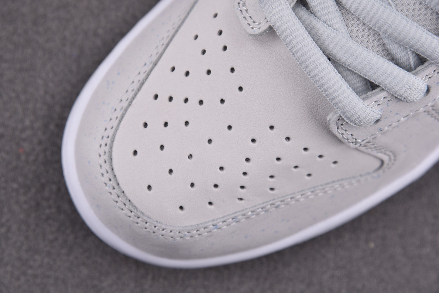 Nike SB Dunk White Lobsters