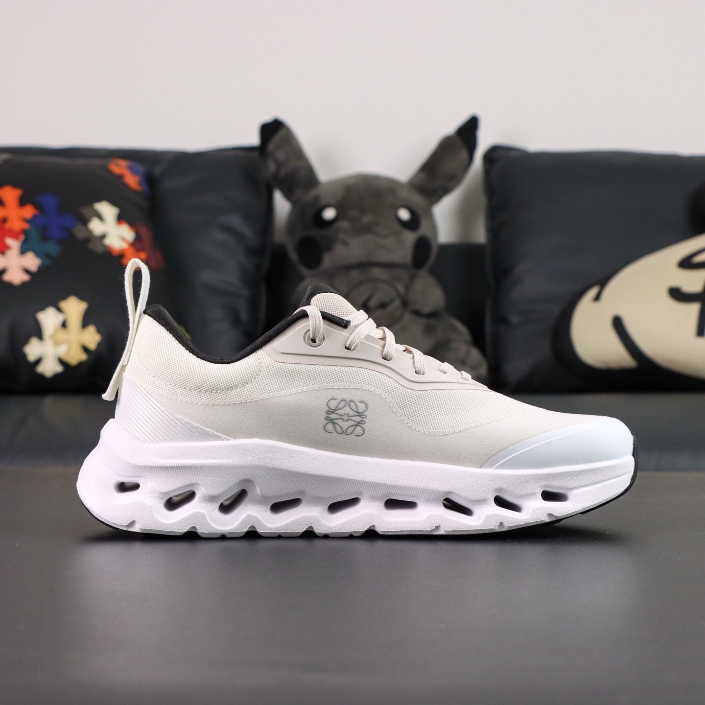 Cloudsurfer white and black