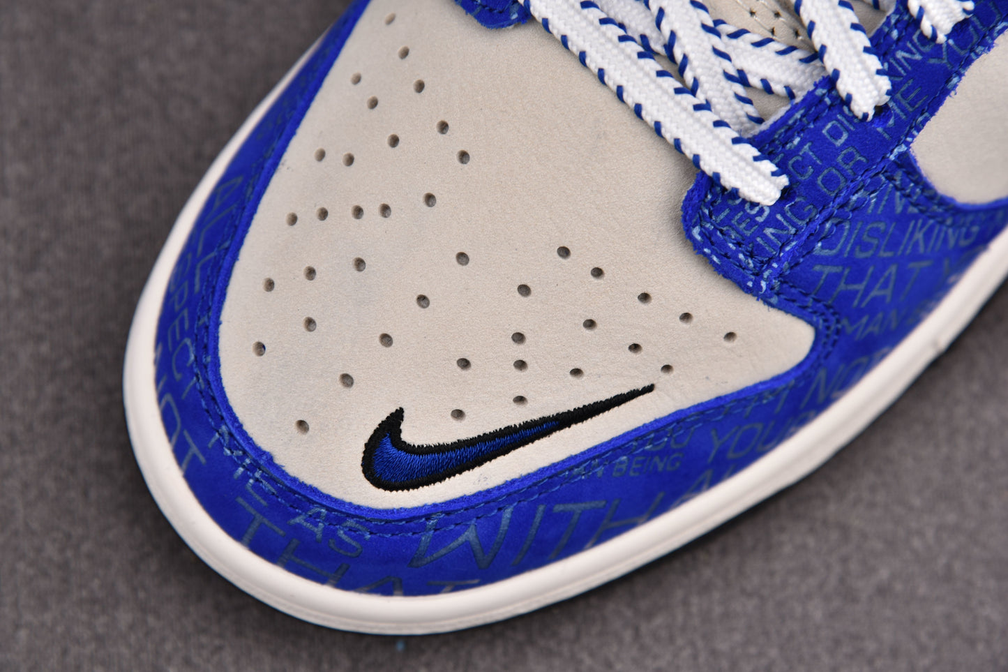 Nike SB Dunk Jackie Robinson