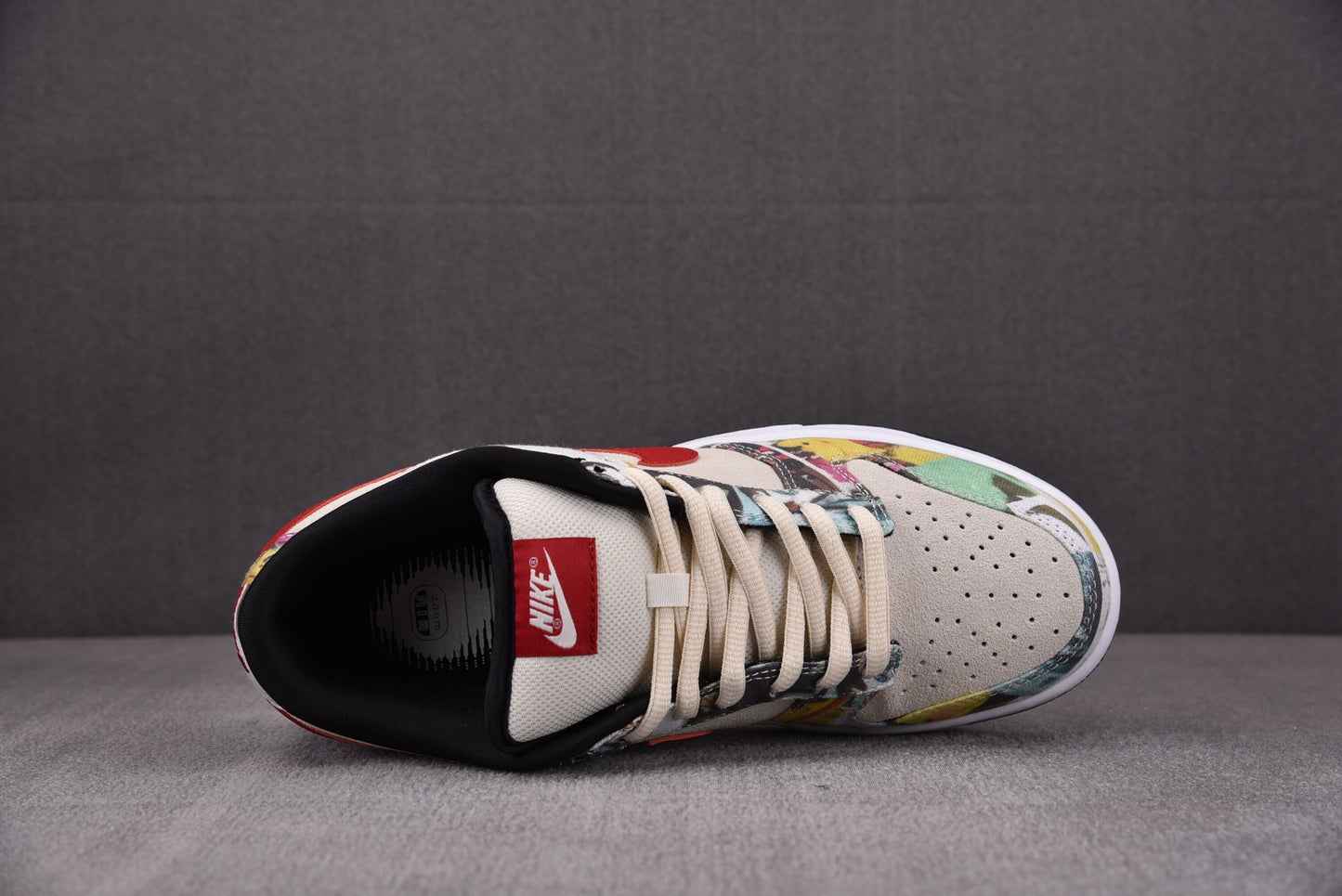 Nike SB Dunk SE Paris