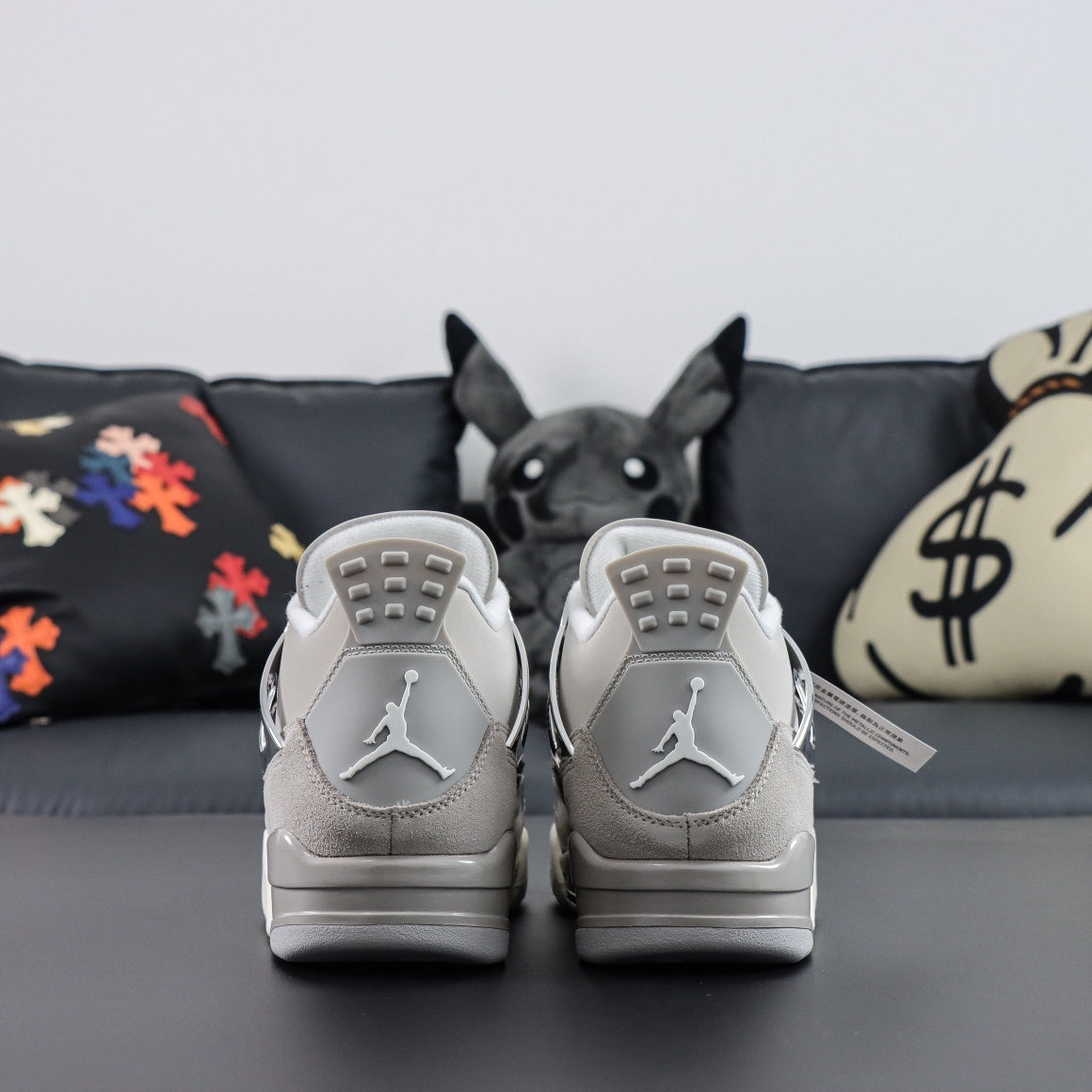 Air Jordan 4 Frozen Moments