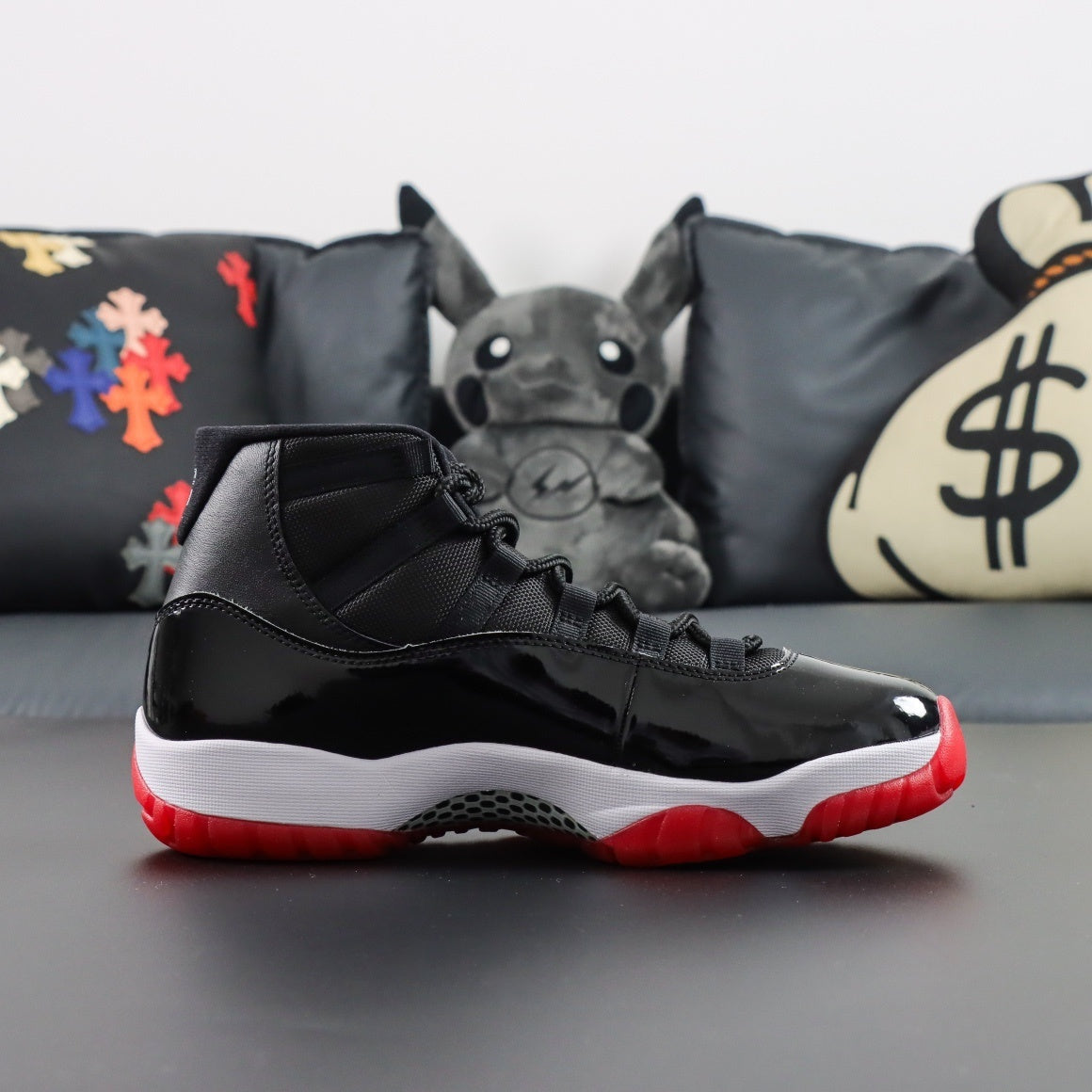 Air Jordan 11  Retro Playoff Bred