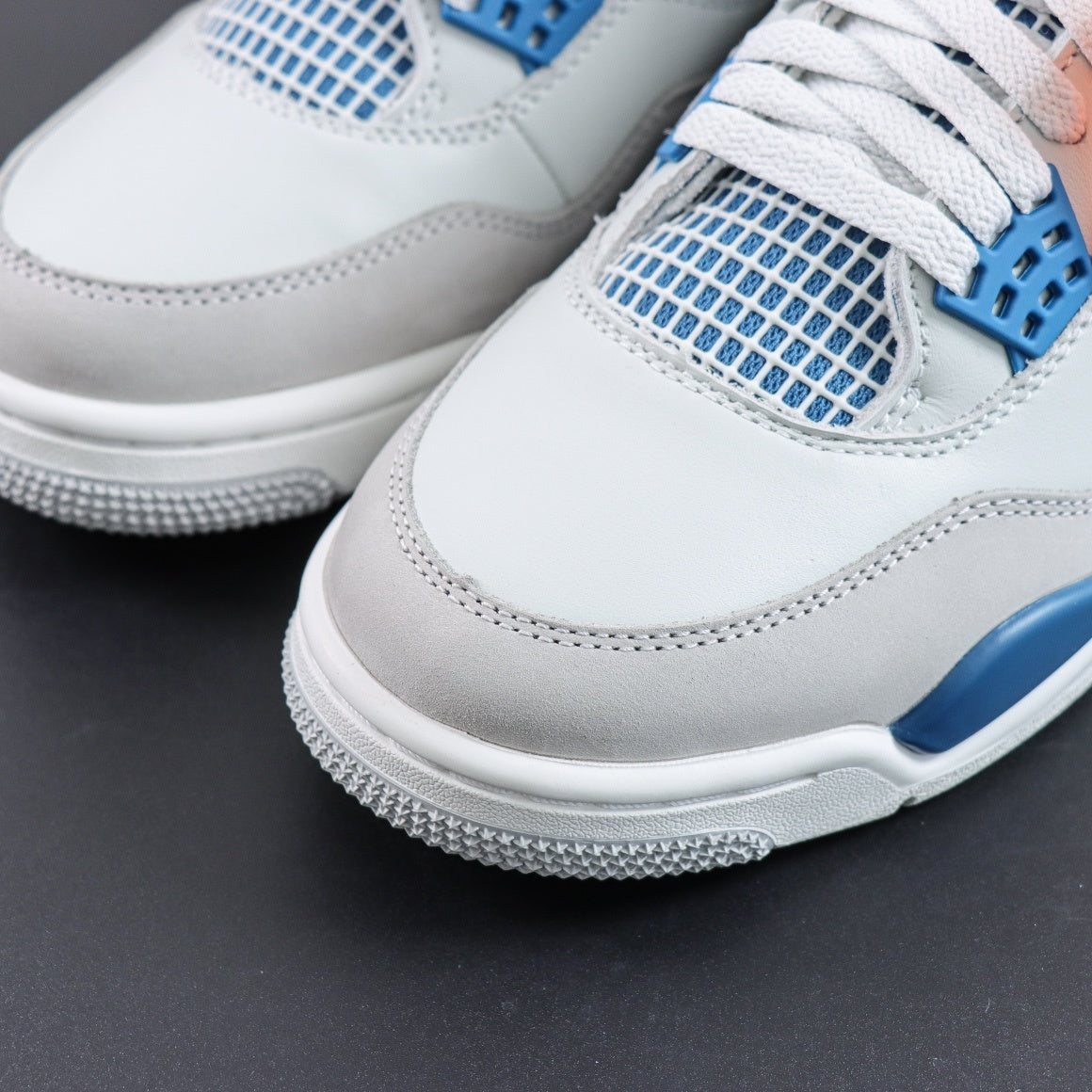 Air Jordan 4 Military Blue