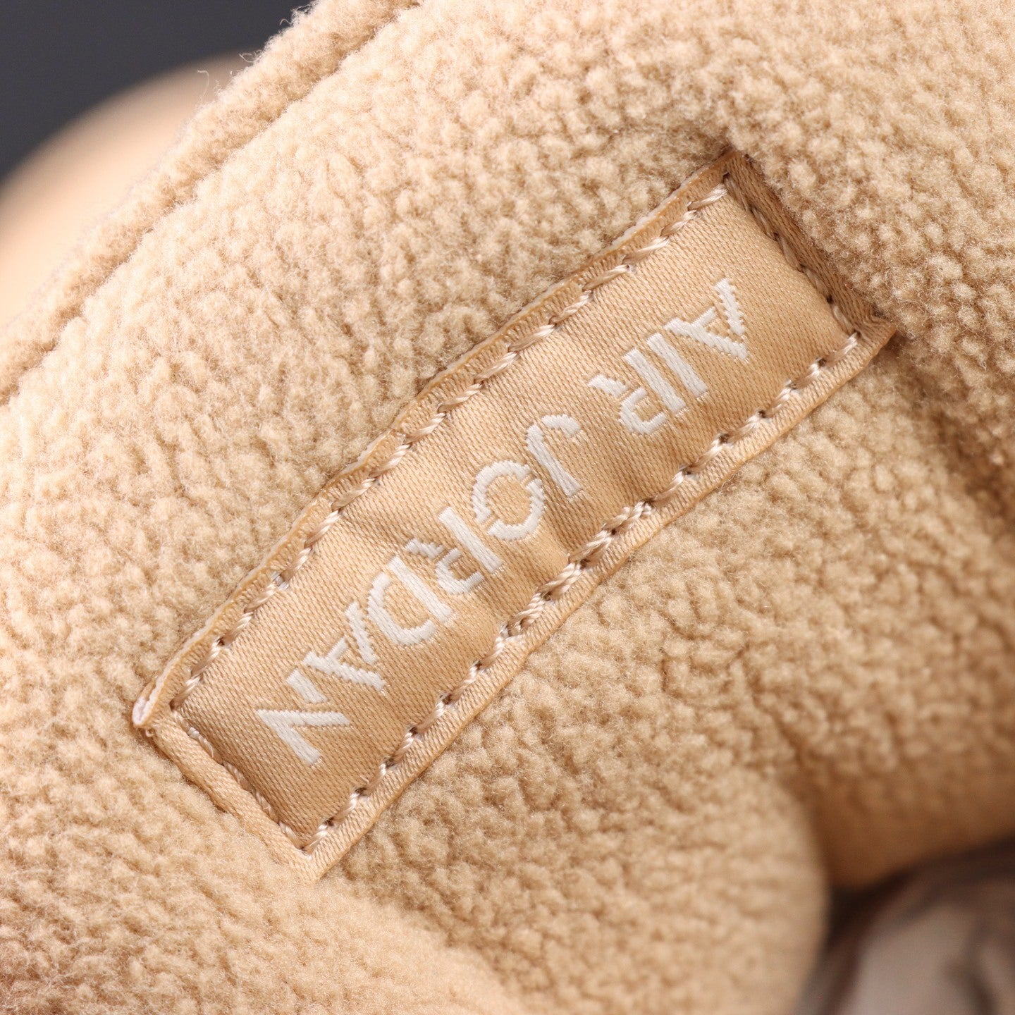 Air Jordan 4 Retro OG Cozy Girl [Women's]