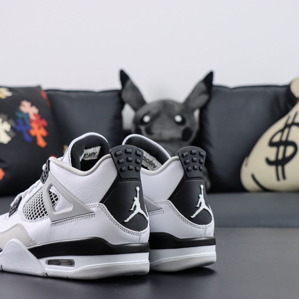 Air Jordan 4 Military Black