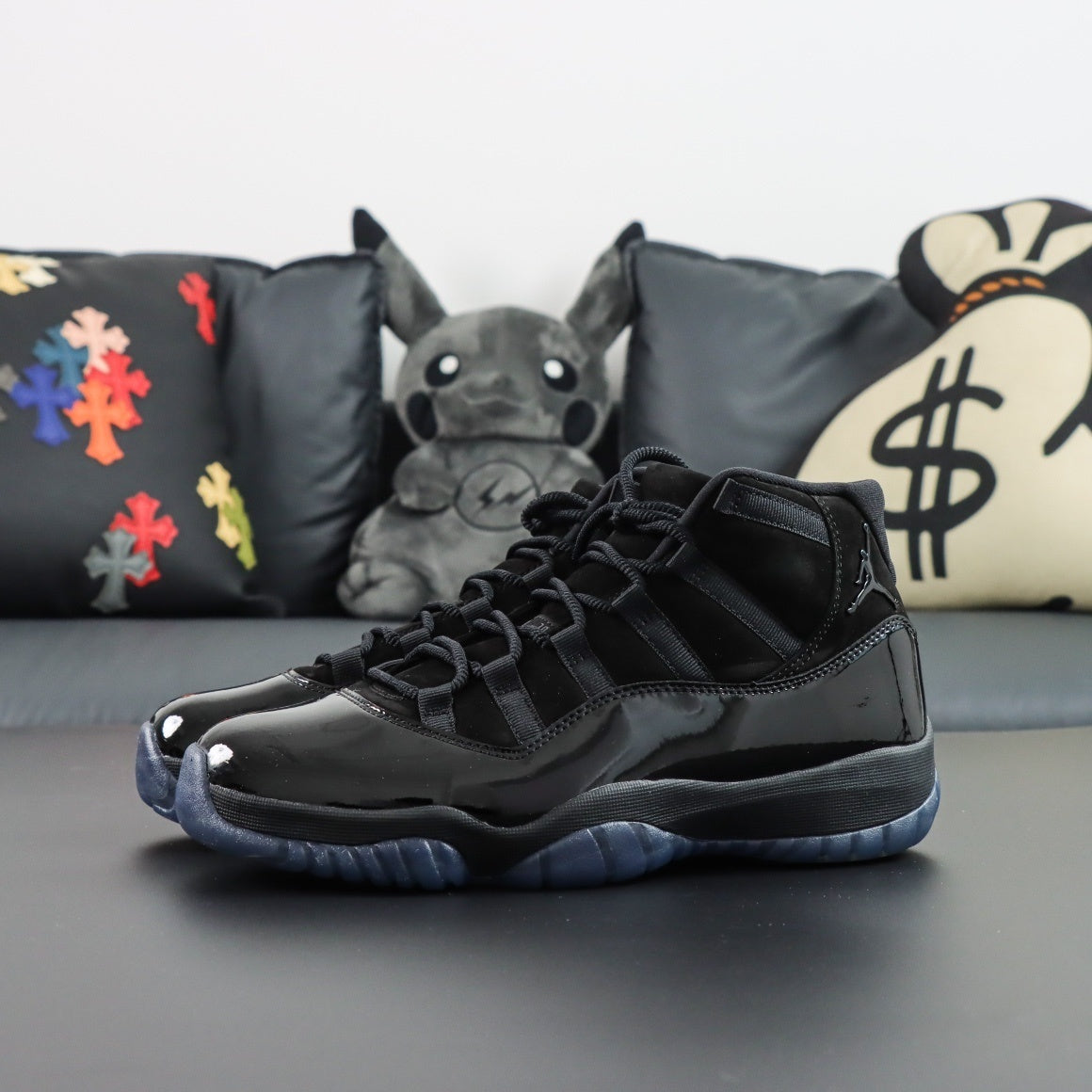 Air Jordan 11  Retro Cap and Gown