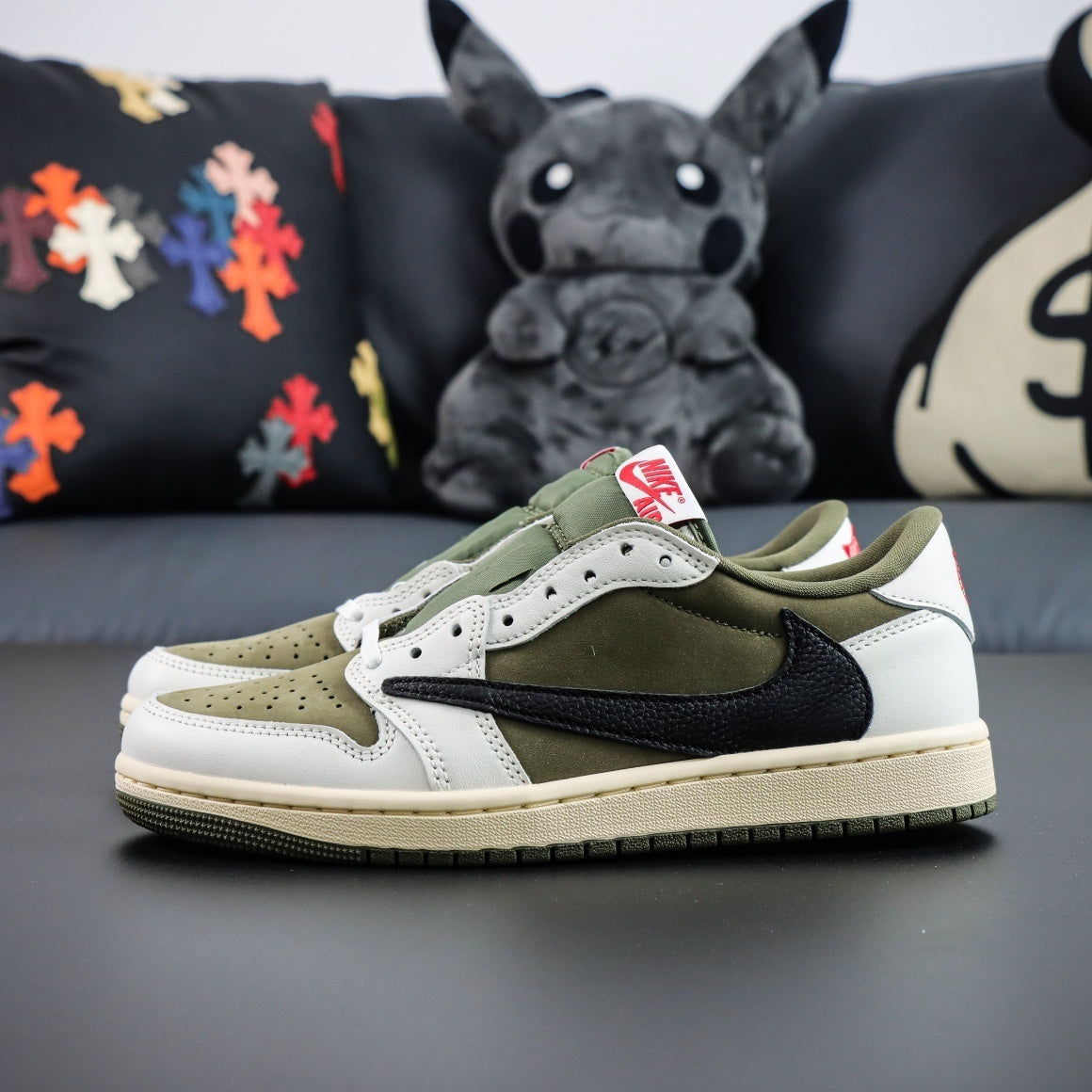 Travis Scott x Air Jordan 1 Low OG Medium Olive