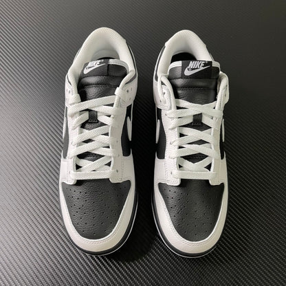 Nike Dunk Reverse Panda