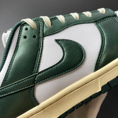 Nike Dunk Vintage Green