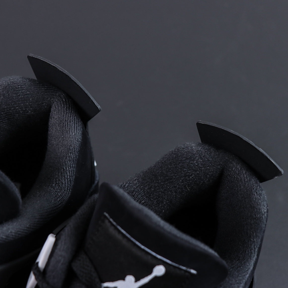 Air Jordan 4 Retro OG White Thunder