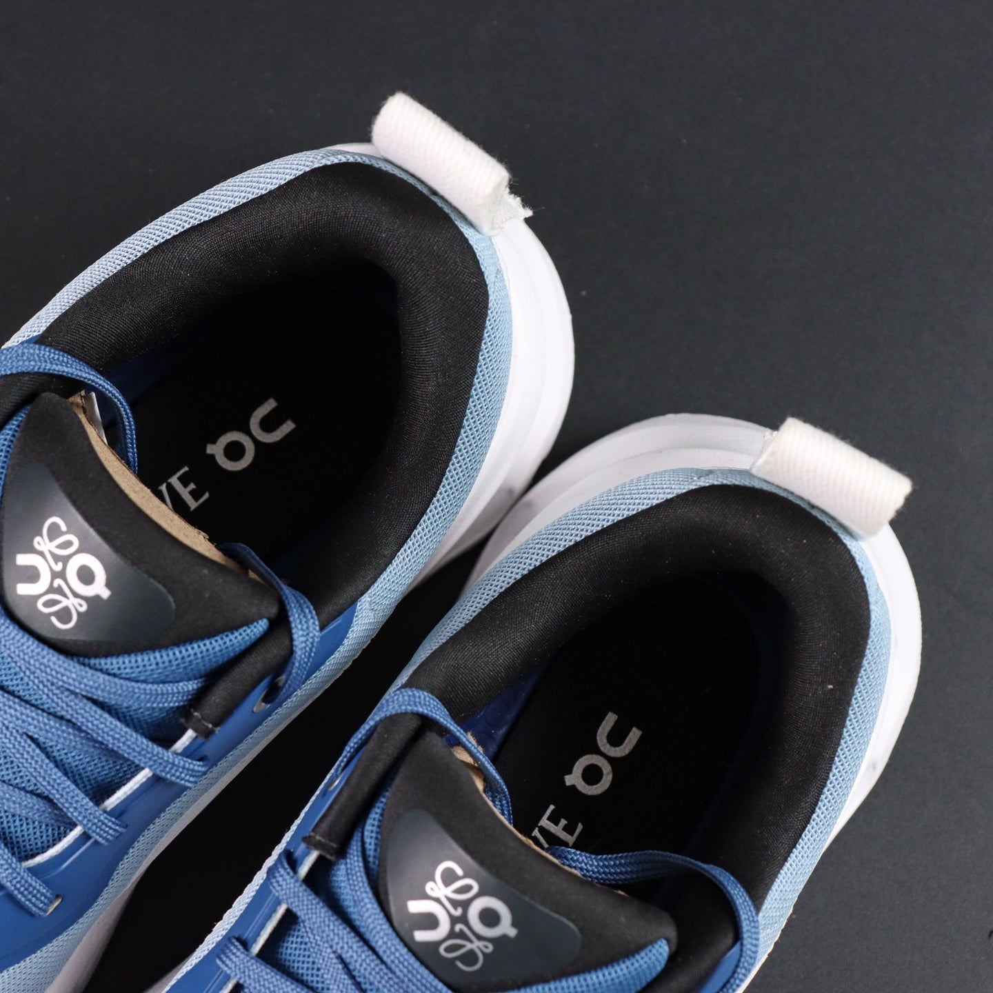 Cloudsurfer white and blue