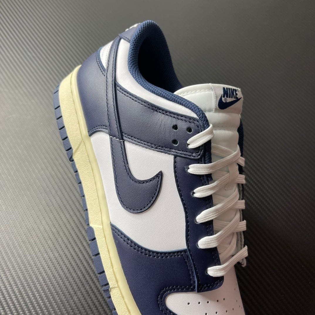 Nike Dunk Vintage Blue