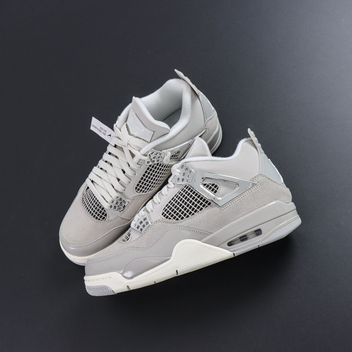 Air Jordan 4 Frozen Moments