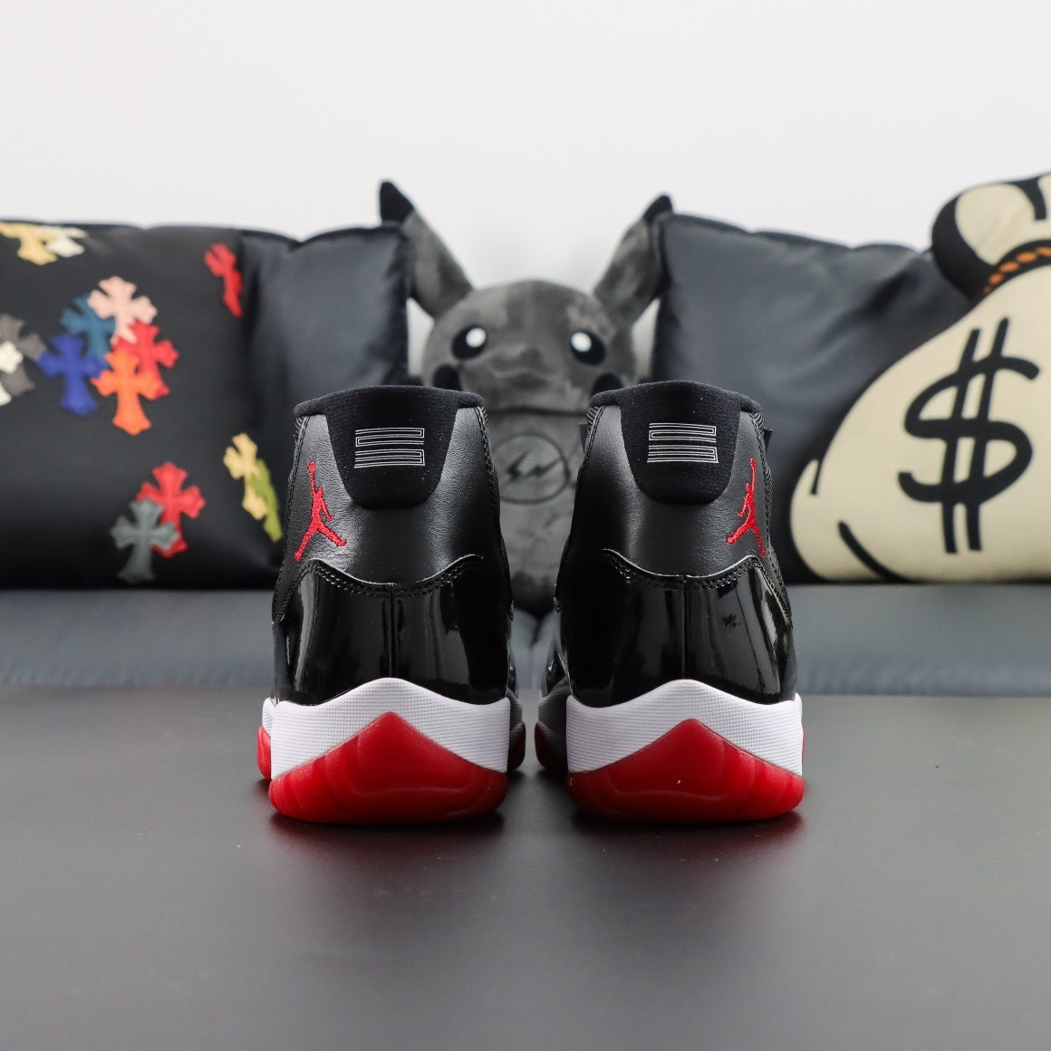 Air Jordan 11  Retro Playoff Bred