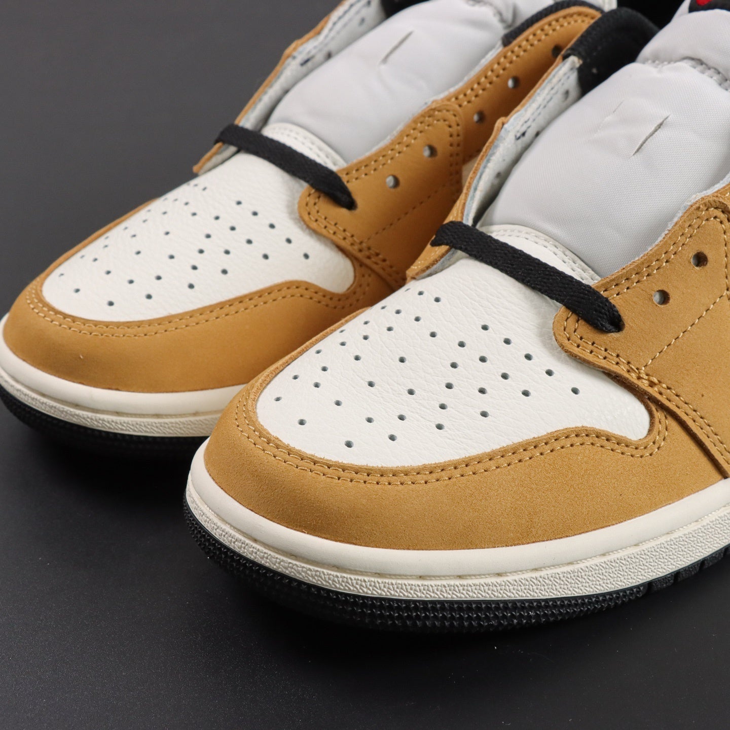 Air Jordan 1 Low OG Rookie of the Year