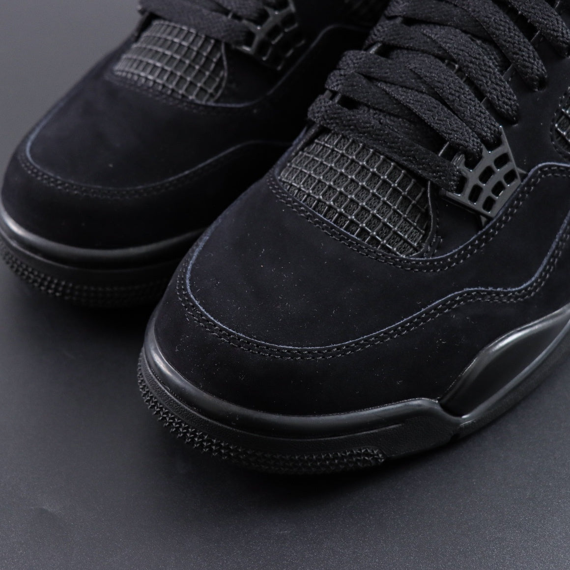 Air Jordan 4 Retro Black Cat [2020]