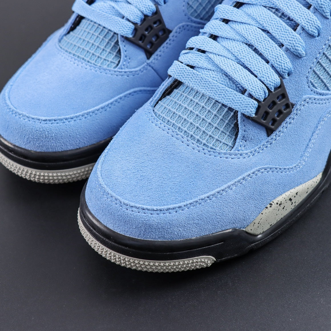 Air Jordan 4 UNC Blue